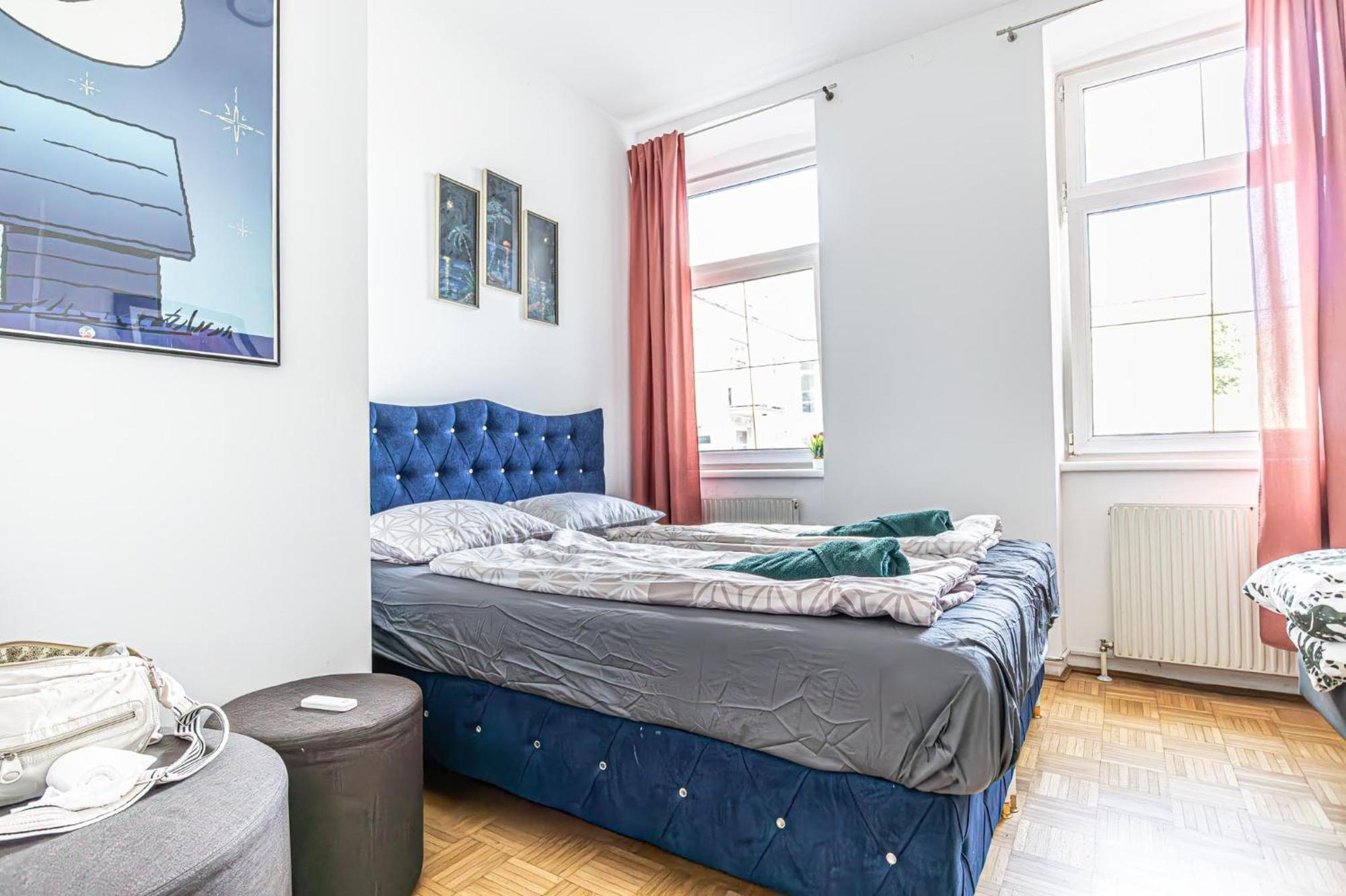 Near Schoenbrunn - Economy Rooms In Shared Apartment At Meidling Train Station 维也纳 外观 照片