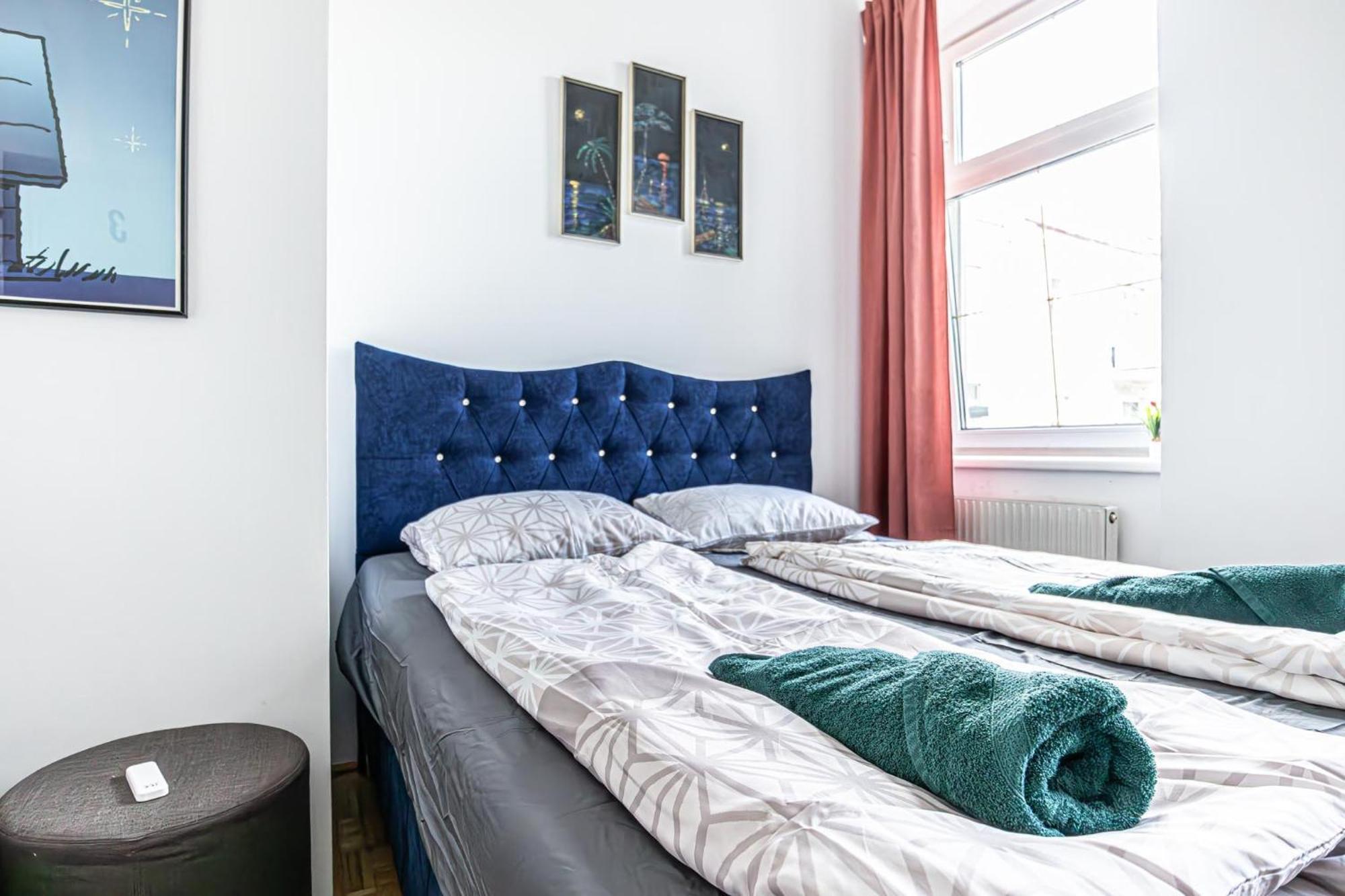 Near Schoenbrunn - Economy Rooms In Shared Apartment At Meidling Train Station 维也纳 外观 照片
